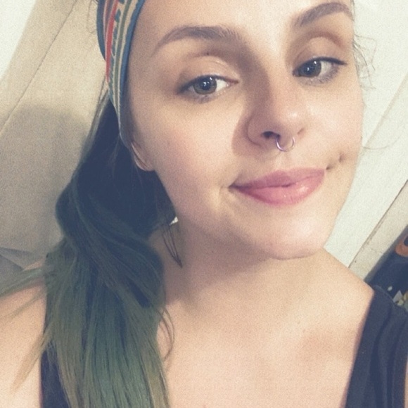 Meet your Posher, Samantha - Picture 5 of 8